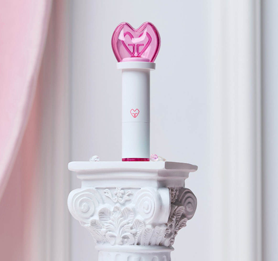 SM TOWN - FAN SIGNAL LIP BALM (SUPER JUNIOR | GIRLS' GENERATION | SHINEE | RIIZE )