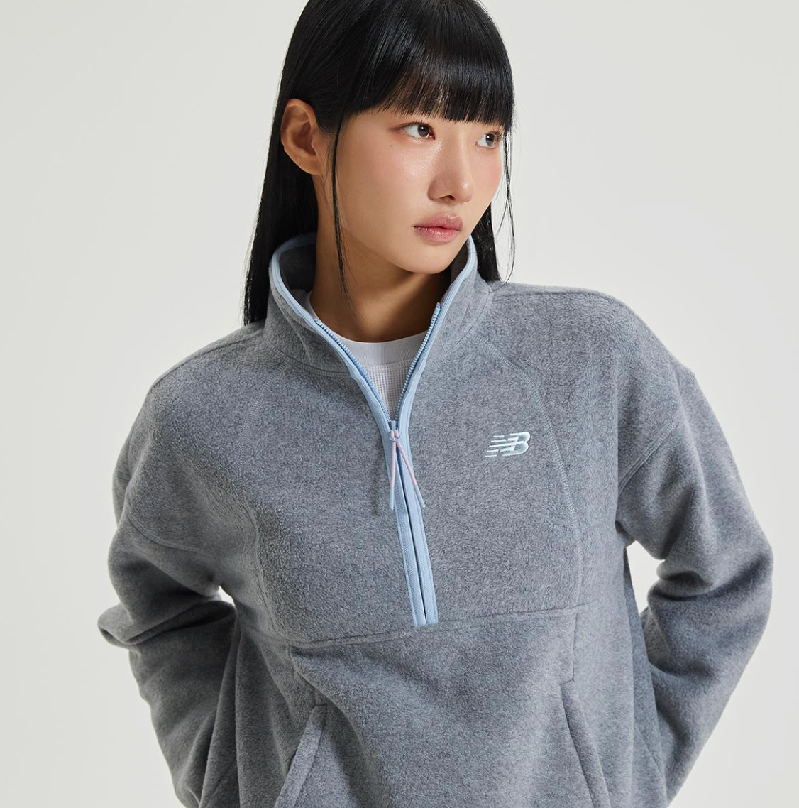 NEW BALANCE - WOMEN Cozy Fleece Semi-Overfit (Worn by IU)