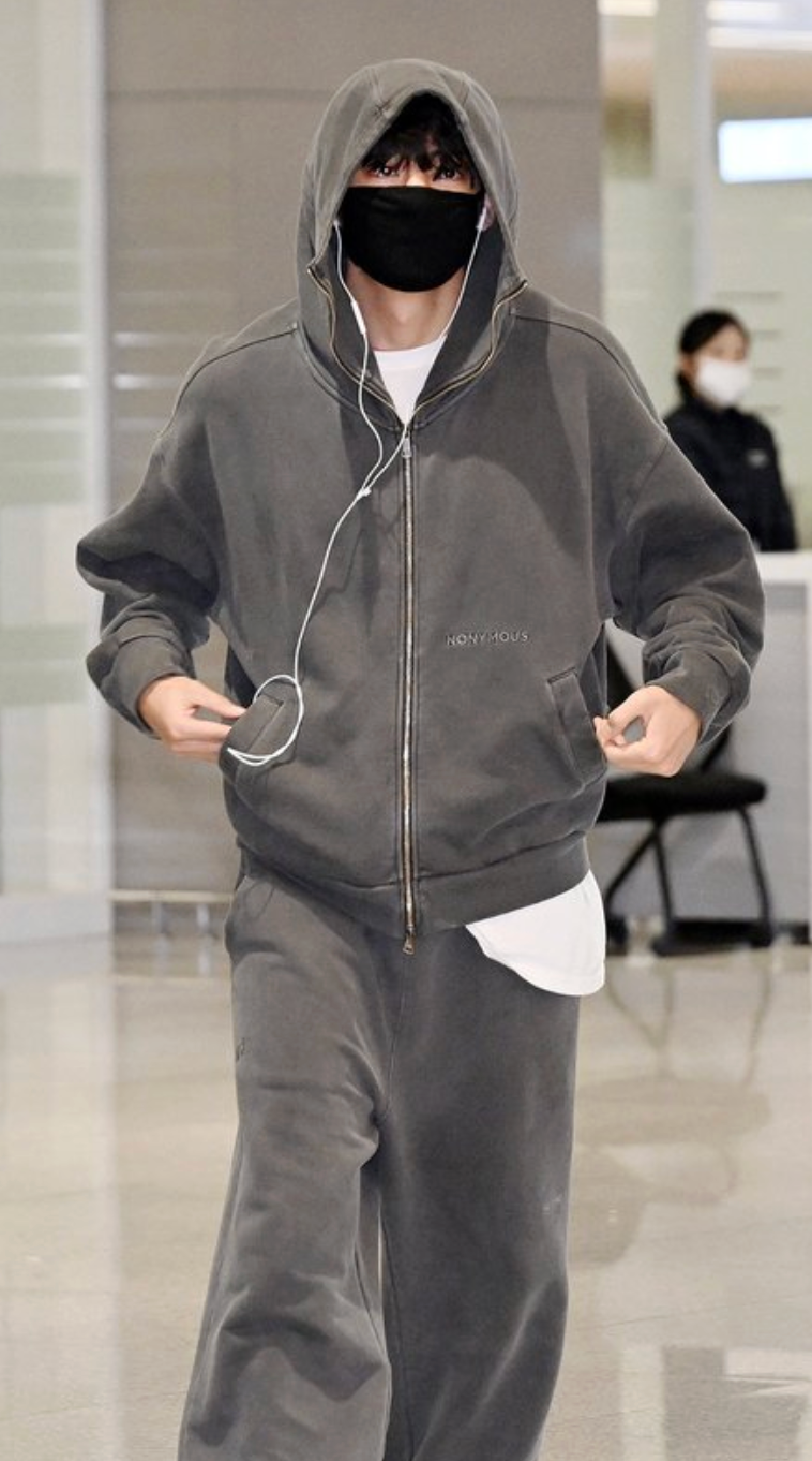NONYMOUSAA [Worn by Gang Dong-won & BTS V Taehyung] Fading High Zip-Up & Fading Jogger Pants