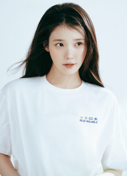 [IU Pick] New Balance UNI Sunny Rainy Illustration Short Sleeve T-Shirt (Semi-Overfit)
