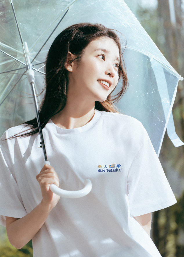 [IU Pick] New Balance UNI Sunny Rainy Illustration Short Sleeve T-Shirt (Semi-Overfit)