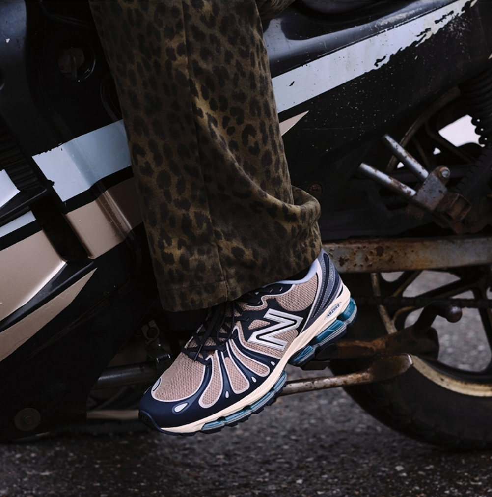 NEW BALANCE ABZORB 1890 Sneakers