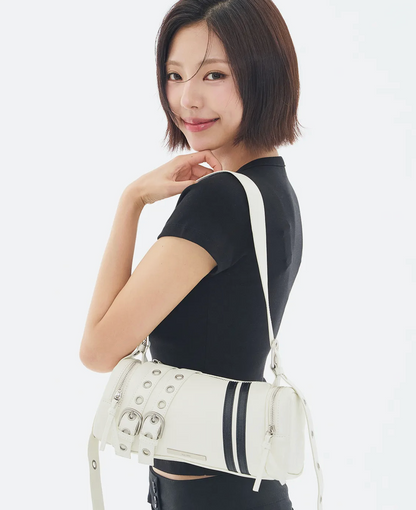 [Single Inferno's S5] Kim Go-eun's Pick] ILLIGO Line Buckle Cylinder Bag Black