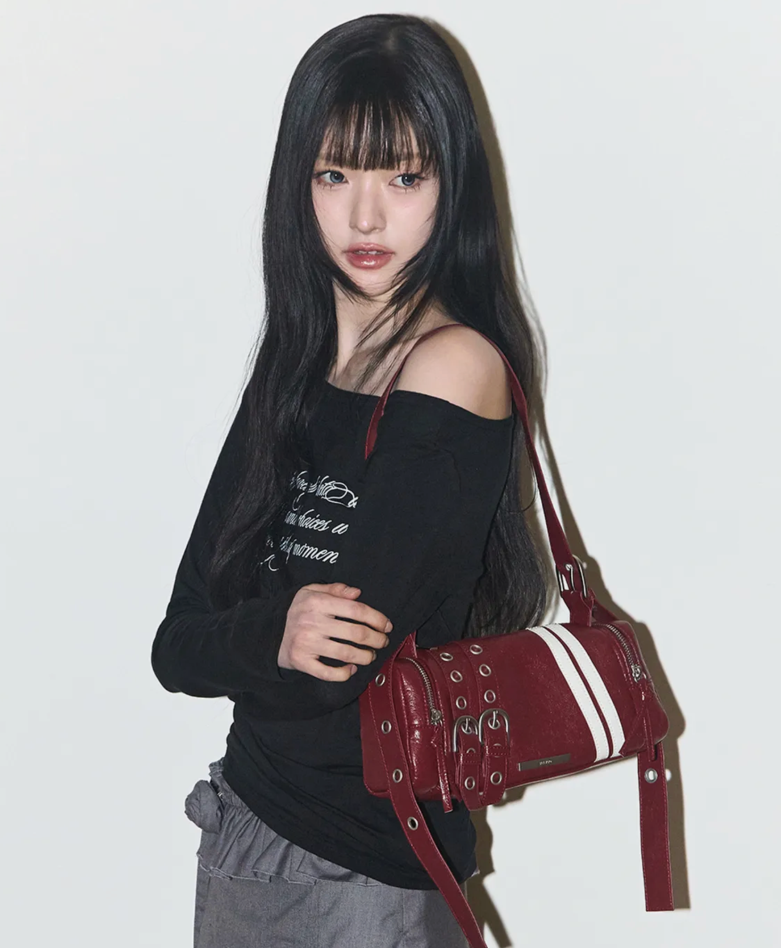 [Single Inferno's S5] Kim Go-eun's Pick] ILLIGO Line Buckle Cylinder Bag Black