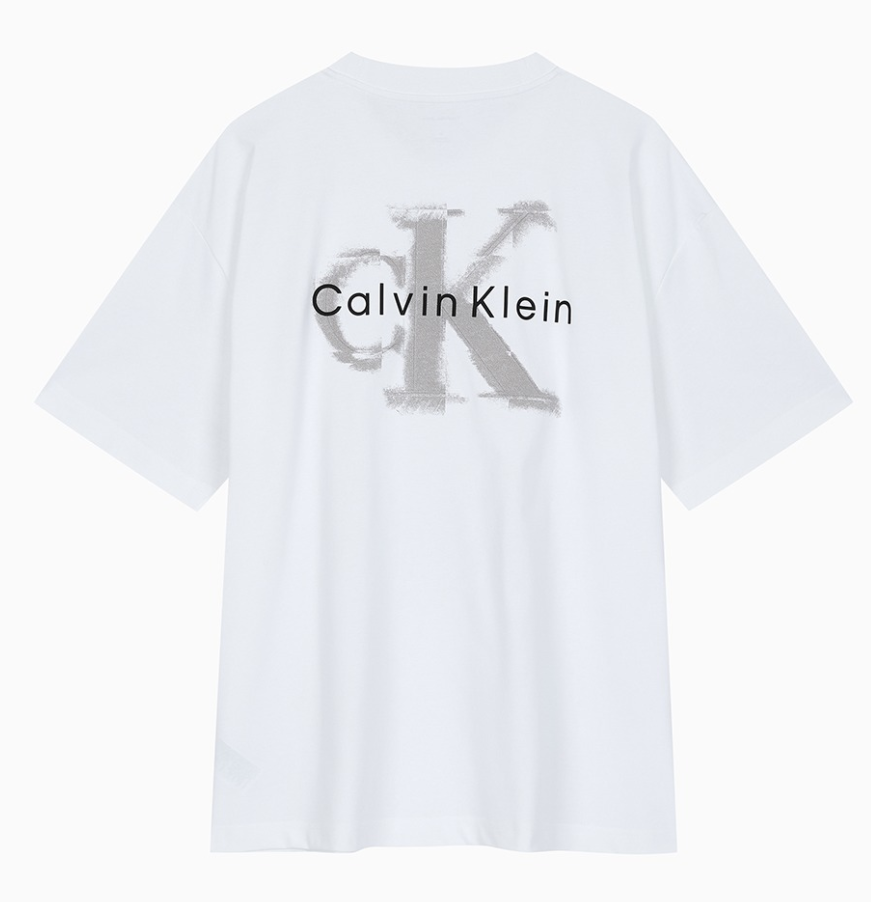 [LNGSHOT Worn] Calvin Klein Oversized Embossed Monologo Short Sleeve T-shirt
