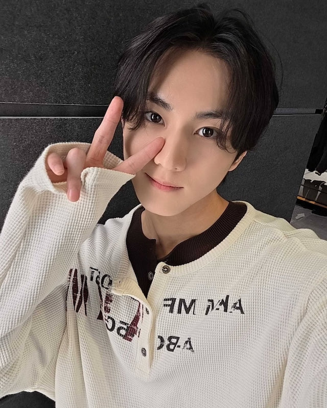 [Enhypen Jungwon Worn] Aakam Waffle Henry Neck Long Sleeve