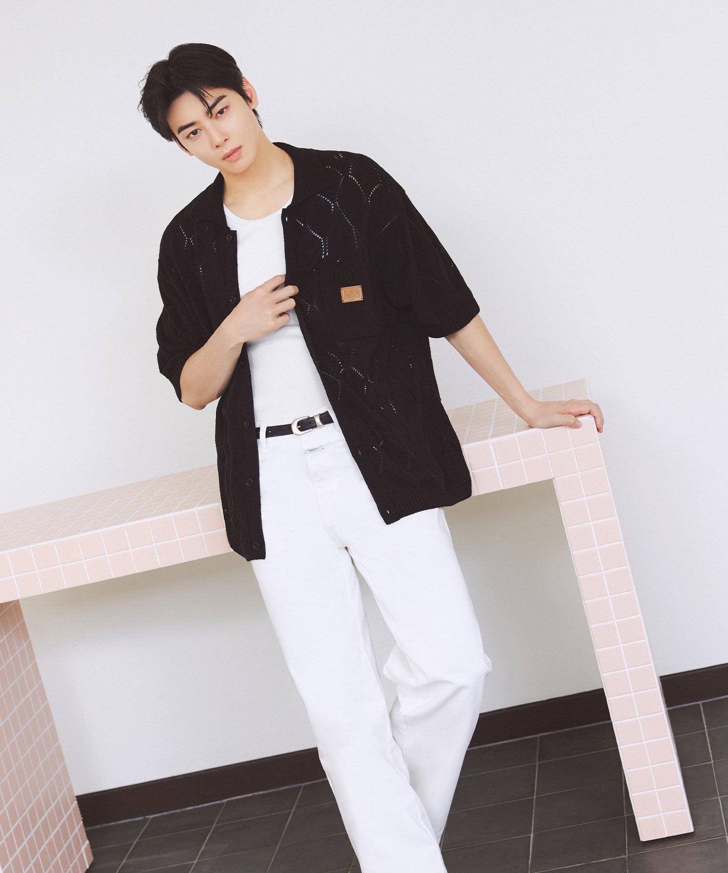 [Worn by Cha Eunwoo] Marithé et François Girbaud Crochet Half Cardigan