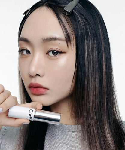 Odd Type Unveiled Skin Highlighter