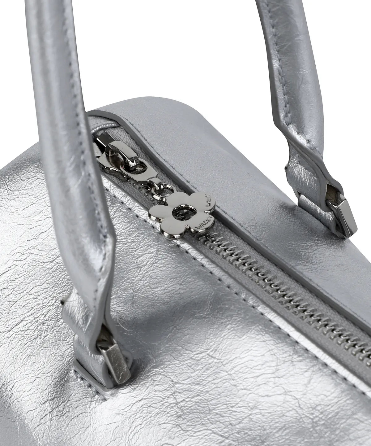 [Aespa Giselle Worn] 26SS Lily Volume Handle Cylindrical Bag