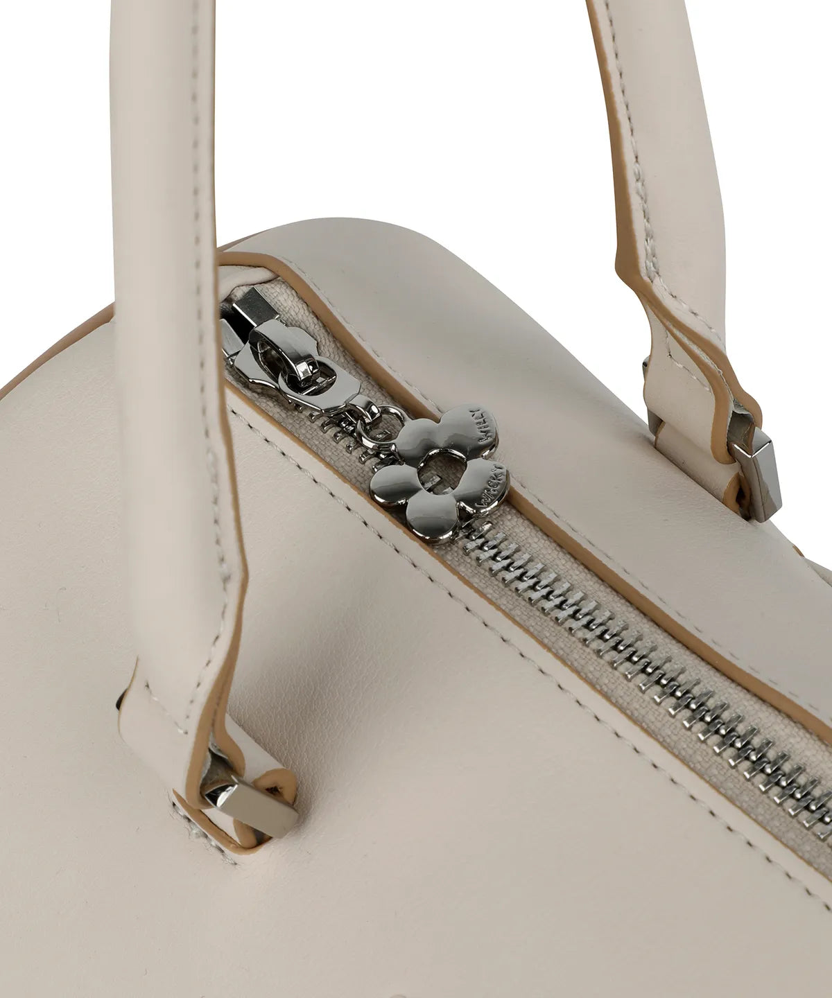 [Aespa Giselle Worn] 26SS Lily Volume Handle Cylindrical Bag