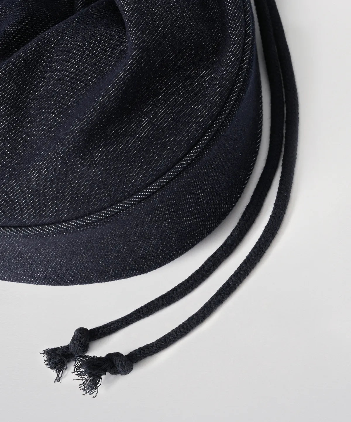 [Park Gyu-young Pick] Satur Scrunchie Small Denim Shoulder Bag Indigo