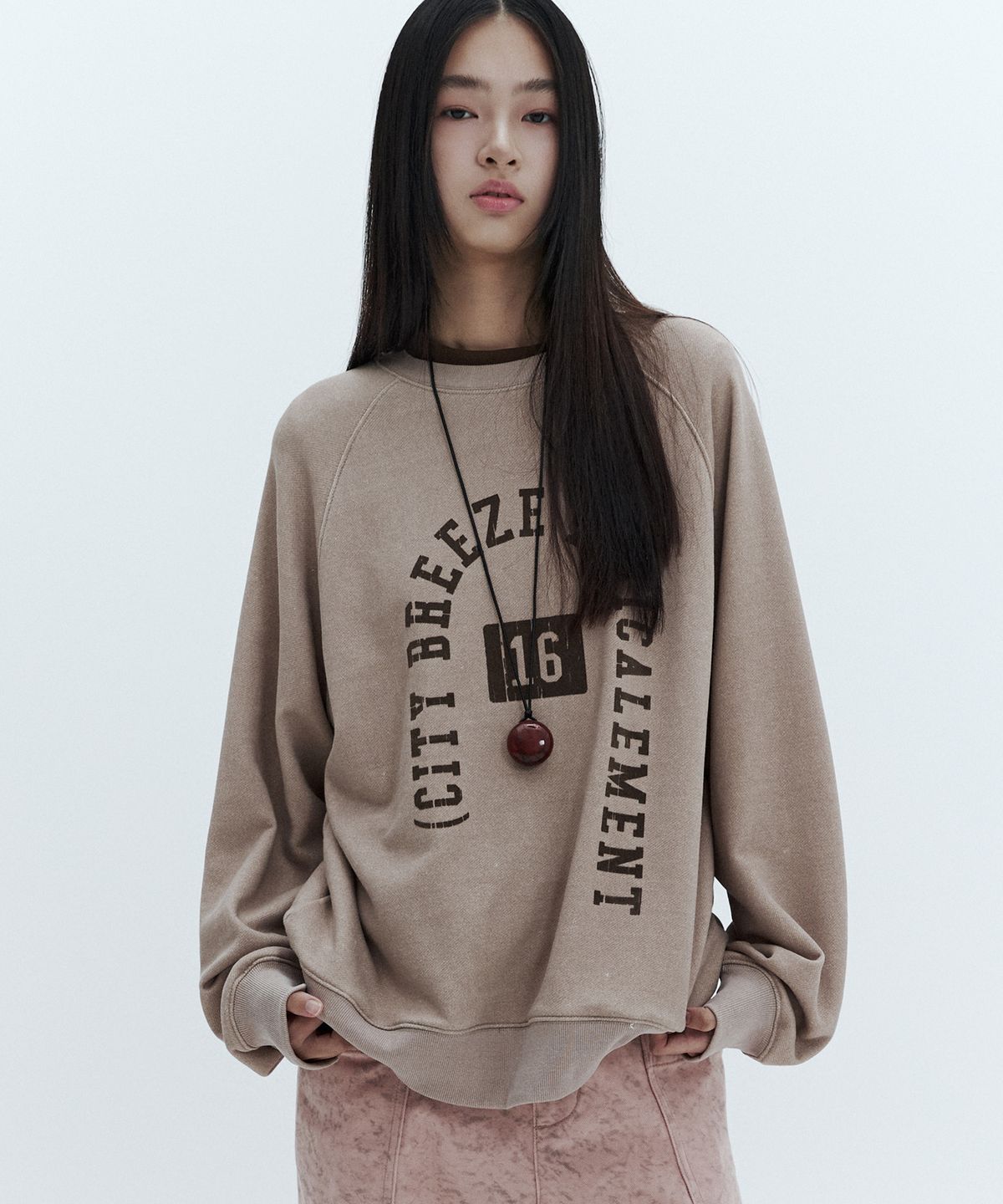[Nct Doyoung Pick]25FW Citybreeze Pigment Arch Logo Sweatshirt