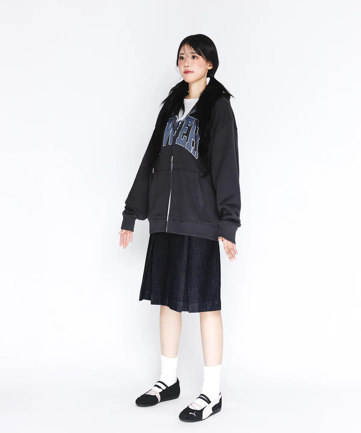[Qwer X Ames ] 25FW QWER Basic Applique Hoodie Zip-Up