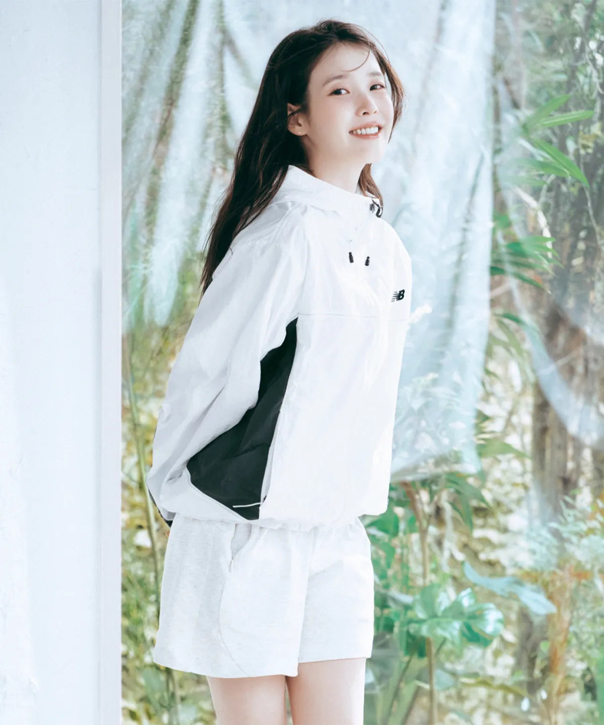 [IU Pick] New Balance Uni Nano Light Hooded Windbreaker (Semi Over Fit)