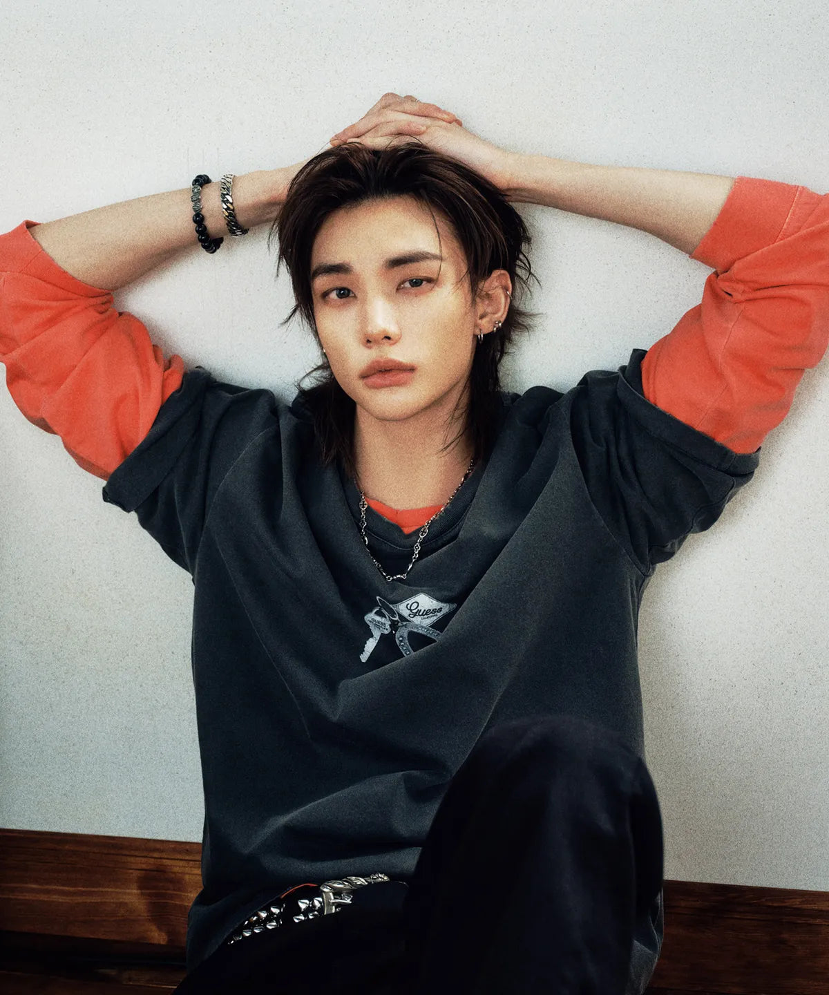 [Straykids Hyunjin Worn] 26SS Guess 2-Color Key Short Sleeve T-shirt