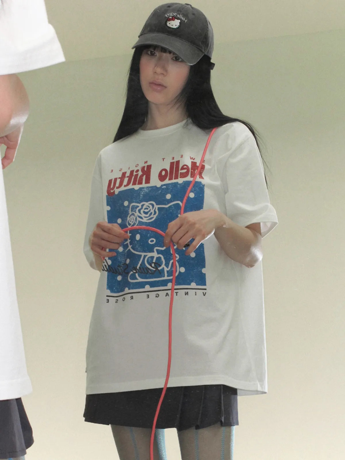 RAIVE X HELLO KITTY - Dot Graphic T-shirt