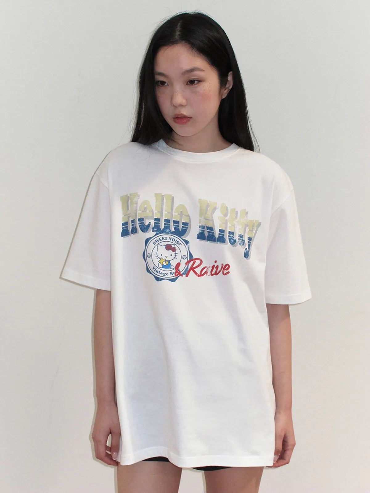 RAIVE X HELLO KITTY - Stamp Graphic T-shirt