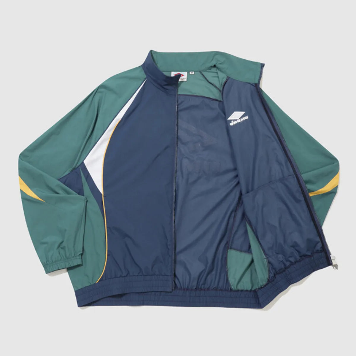 [UMBRO X NCT WISH] HBL Football Heritage Windbreaker Jacket