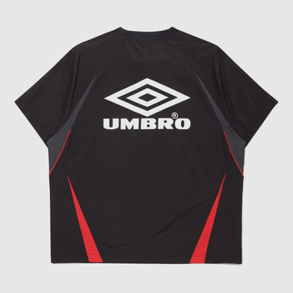[UMBRO X NCT WISH] HBL Football Heritage Wappen Short Sleeve Piste