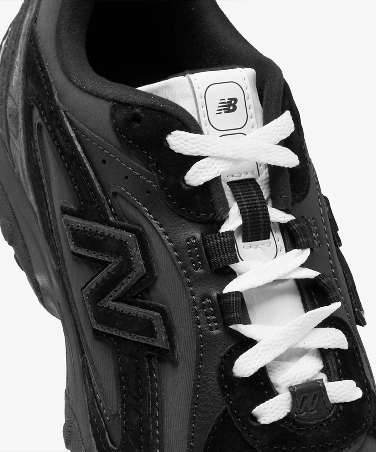NEW BALANCE 26FW 204L Sneakers