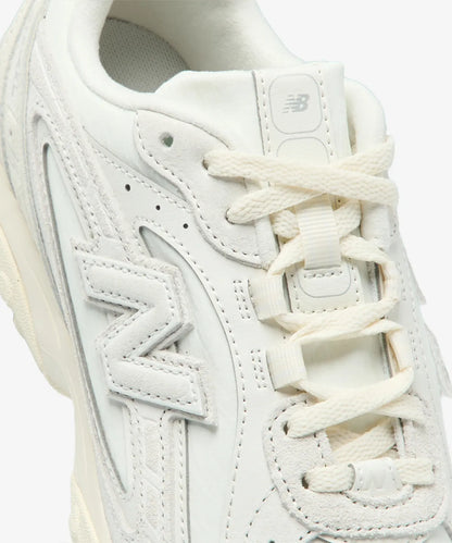 NEW BALANCE 26FW 204L Sneakers
