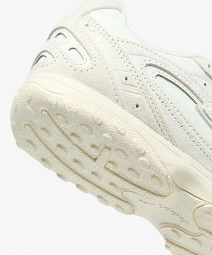 NEW BALANCE 26FW 204L Sneakers