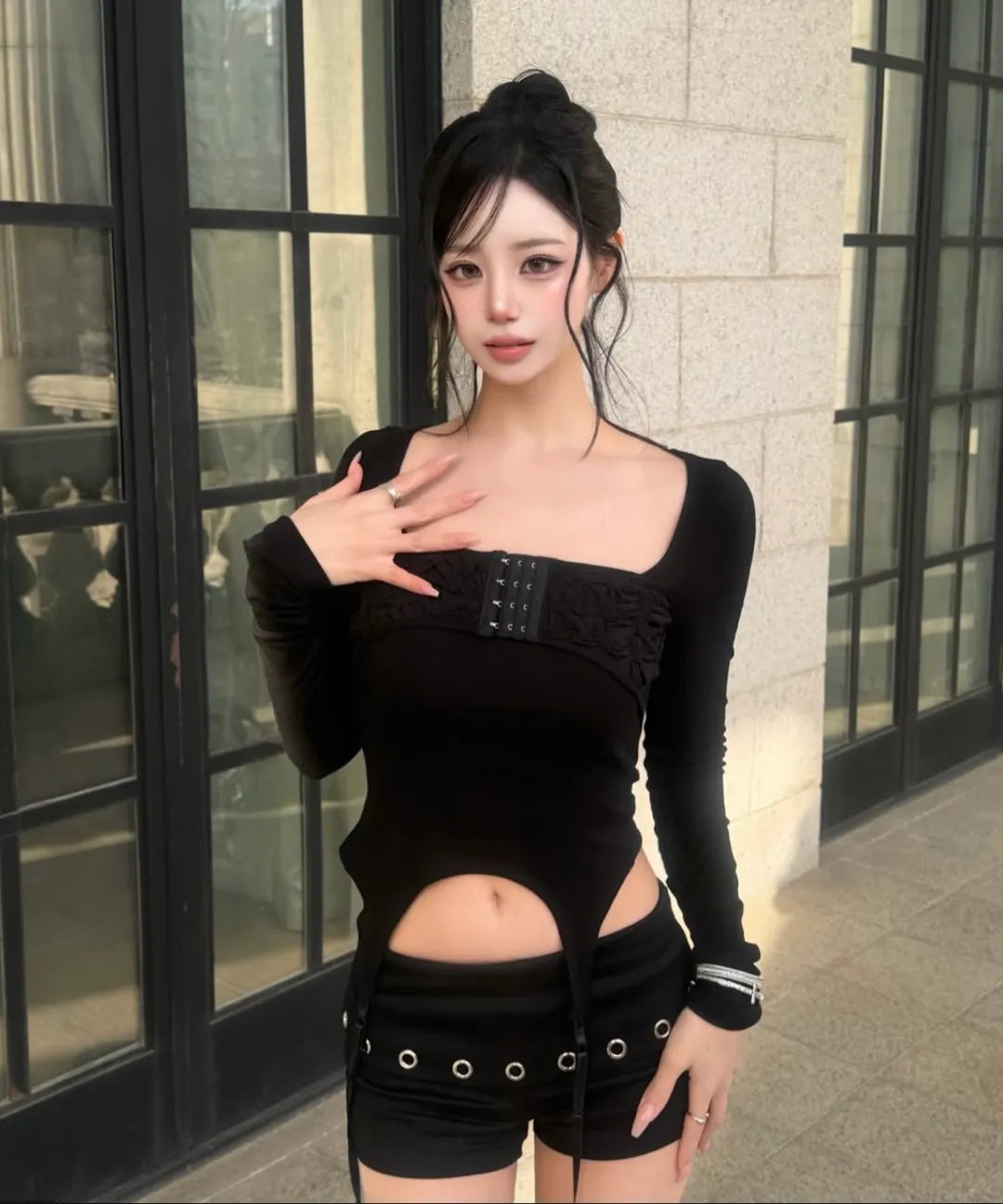 [Aespa Winter Worn] Hilda Garter Bustier Top_ Black