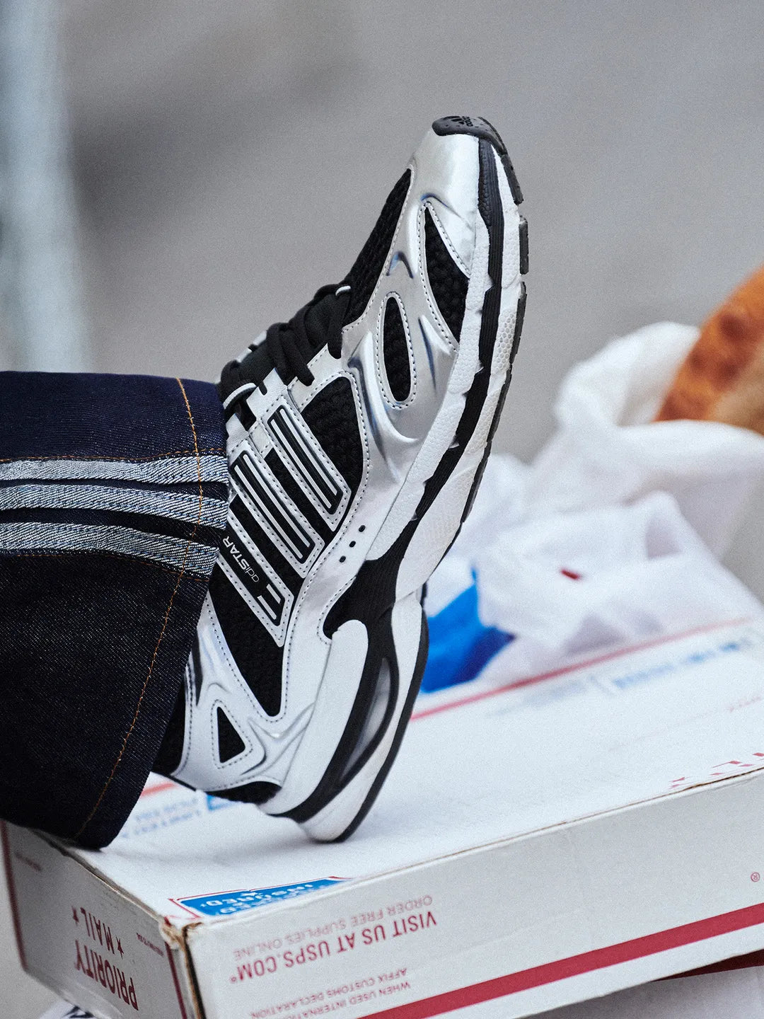 [LNGSHOT X Adidas] Adistar MLD Sneakers