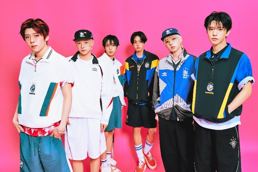[UMBRO X NCT WISH] HBL OG Colorblock Stand Neck Windbreaker Jacket