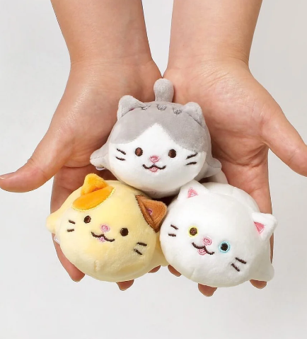 MOCHI CAT STRESS BALL (SUGA WEVERSE LIVE)