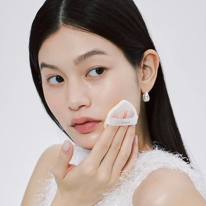 HINCE Nu Glow White Cushion with Gift (+ Refill)
