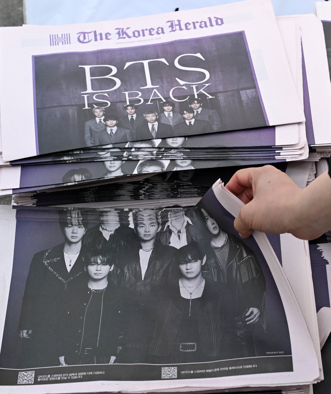 BTS OFFICIAL LIGHT STICK VERSION 4 / CRADLE / EMBLEM / PARTS / KEYRING