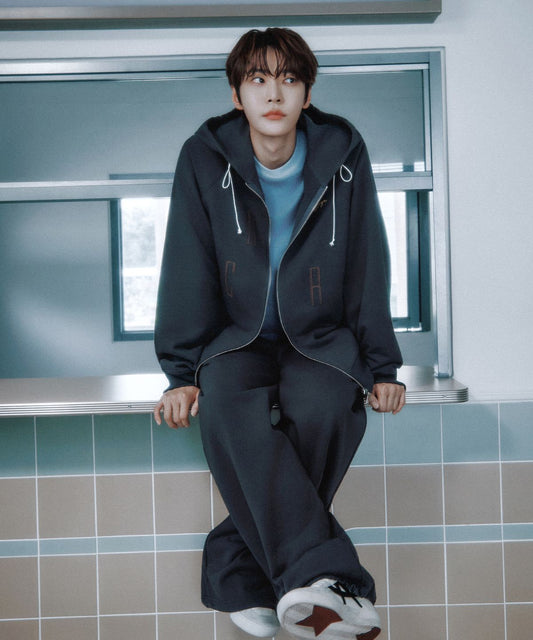 [Nct Doyoung Pick]25FW Citybreeze Liz Embroidered Hooded Zip-Up